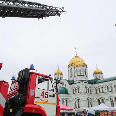 09